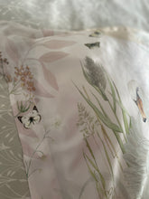 Load image into Gallery viewer, Cream and neutral Silk Pillowcase in hand painted &#39;Graceful&#39; print, Oxford style Pillowcase